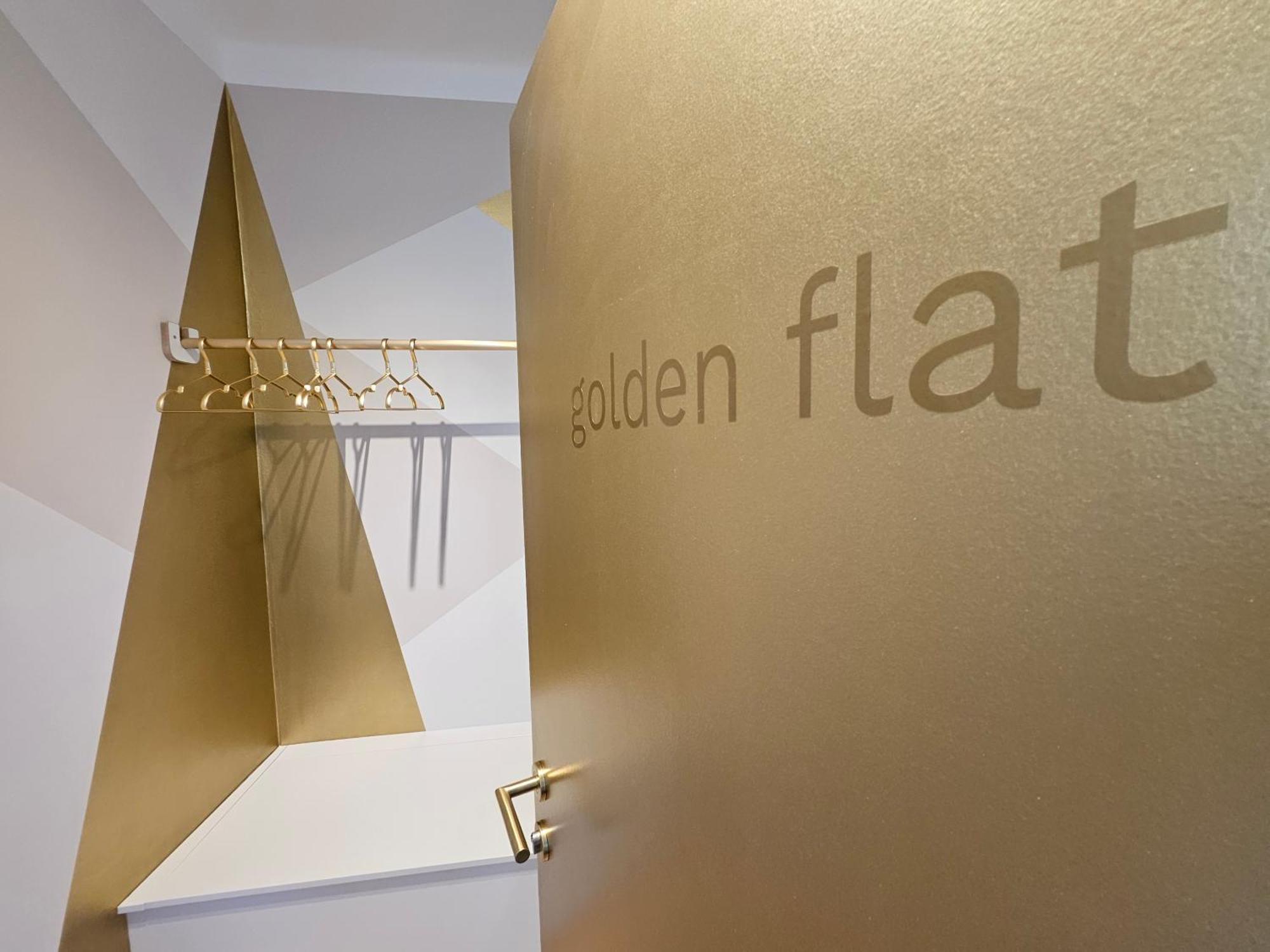 Golden Flat By Grazrentals With Parkview - Brandnew & Free Parking Exteriér fotografie